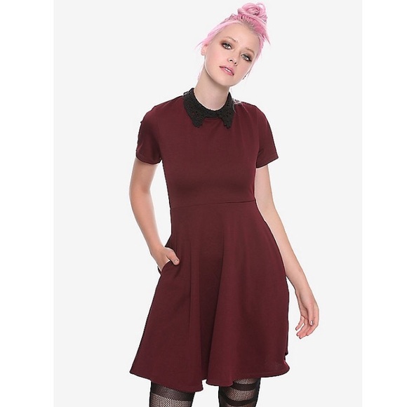 burgundy peter pan collar dress